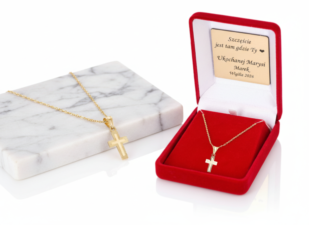 Złocony krzyżyk diamentowany z łańcuszkiem pr. 925 – symbol wiary i światła z dedykacją