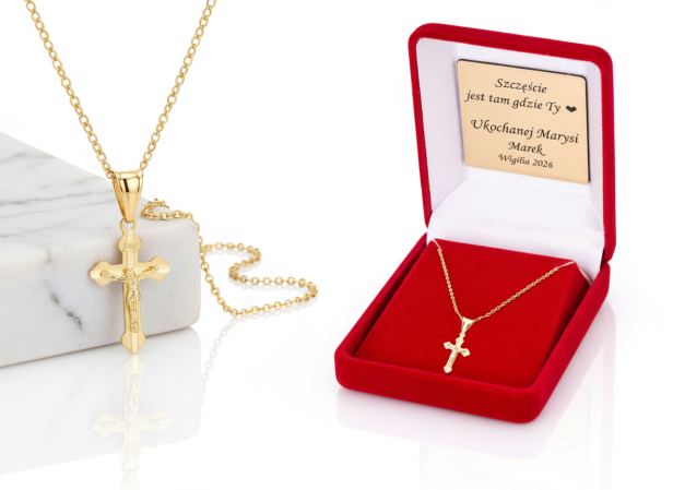 Złocony krzyżyk trójlistny z Jezusem pr. 925 z łańcuszkiem – symbol wiary i odkupienia z dedykacją