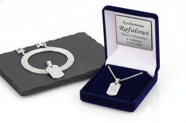 Srebrny medalik Matka Boska Nieustającej Pomocy z łańcuszkiem pr. 925 – symbol opieki i miłosierdzia z dedykacją