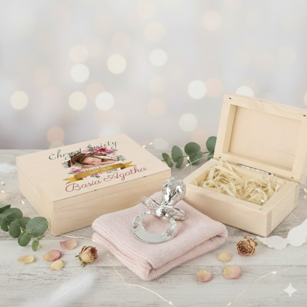 różowy projekt - Srebrny smoczek w drewnianym pudełeczku z nadrukiem – Pamiątka i Prezent | Linia BABY SILVER™
