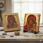 w zestawie z pudelkiem - FOTOGRANIT z wizerunkiem Matki Boskiej Kazańskiej – Obrazek Religijny na granicie | Linia AUREA STONE™