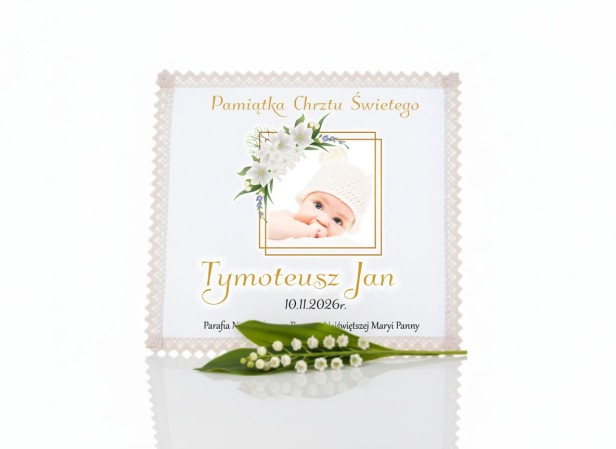 Szatka na Chrzest ze zdjęciem dziecka – Pamiątka BIAŁY JAŚMIN PIASEK AFRYKI (chusteczka z koronką)