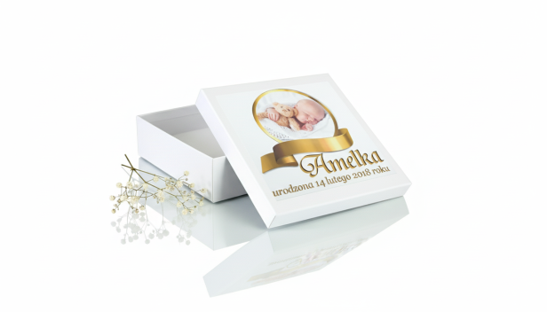 Pudełeczko ze zdjęciem dziecka – pamiątka Chrztu Świętego