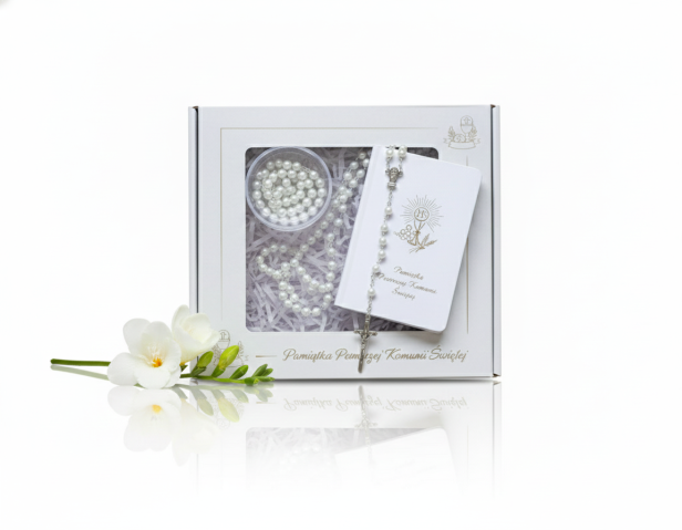 BOX Komunijny – modlitewnik i różaniec „Biała Perełka” w pudełeczku z personalizacją