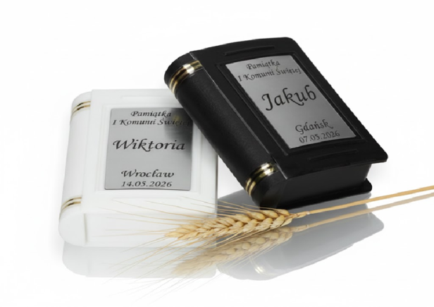 Rosarium™ – pudełko z grawerem srebrnym I Komunia Święta (białe, czarne)