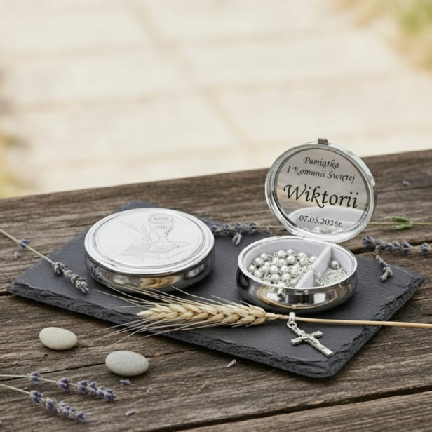z personalizacją -Różaniec w metalowym pudełku z obrazkiem srebrnym HOSTIA IHS – Pamiątka I Komunii Świętej | Linia MEMORIA SILVER™