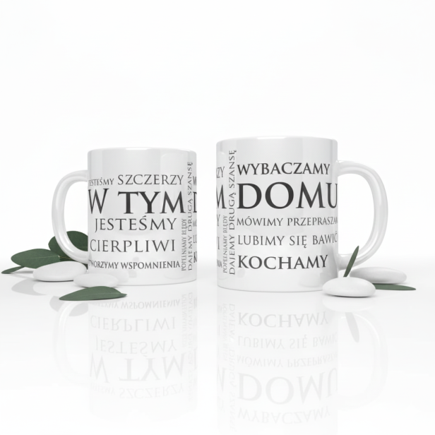 Kubek ceramiczny „W Tym Domu…” – prezent dla rodziny | SacrumStyle