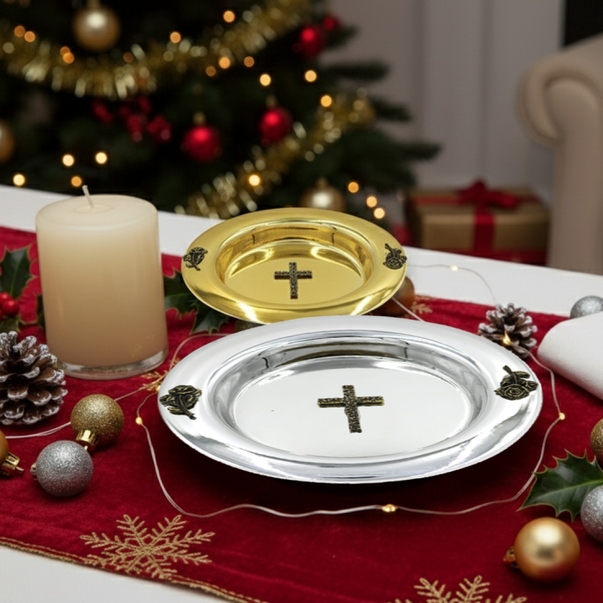 Miseczka na wodę święconą – elegancka z różą papieską, srebrna lub złota  w aranżacji