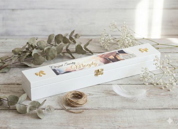 Drewniane pudełko białe na świecę z motywem ARANŻACJA