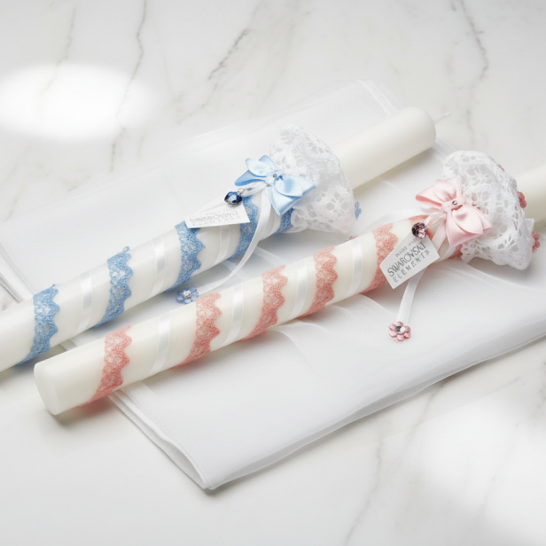 w aranżacji - Świeca „Crystal Grace – Koronka Kolor” – gromnica z wisiorkiem Preciosa®