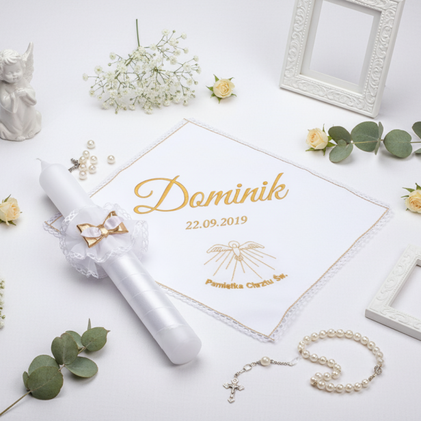 aranżacja Świeca i szatka do Chrztu z imieniem – stroik „Amazon”