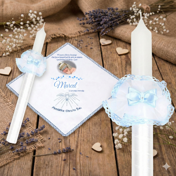 wariant niebieski -  Szatka z haftem Ducha Świętego i świeca ze stroikiem