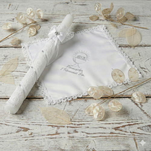 srebrny zestaw aranżacja Zestaw komunijny IHS z koronką koniakowską | Linia KONIAKÓW