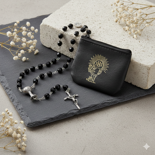 Różaniec komunijny z IHS w etui – czarny zestaw ze szkła czeskiego