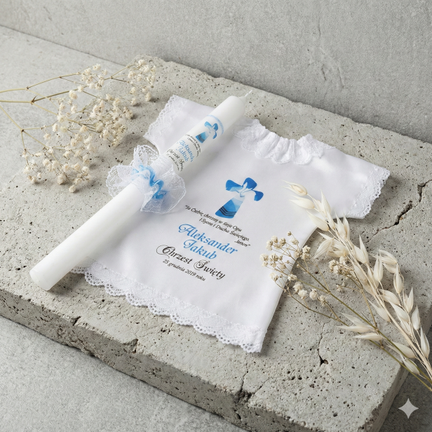 Błękit - Świeca i Szatka do Chrztu z Imieniem – zestaw MGIEŁKA (szatka)