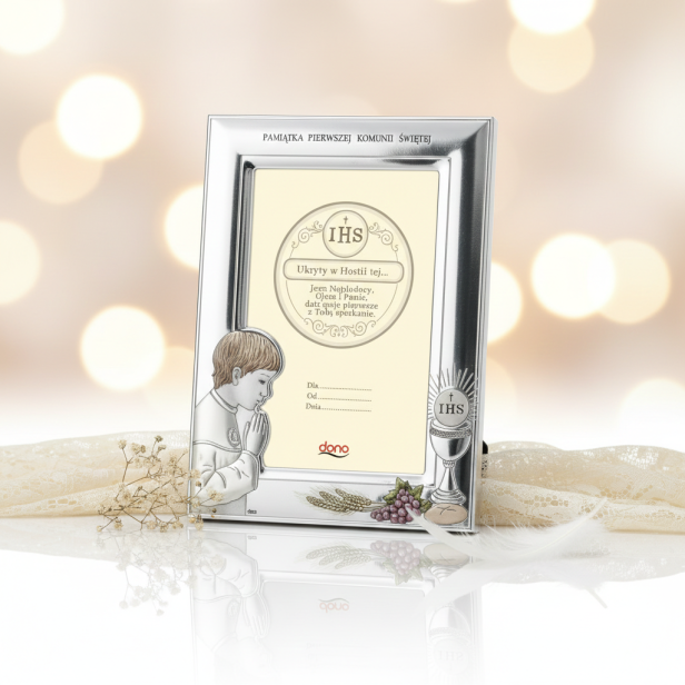 Ramka srebrna AG999 z Hostią IHS i wizerunkiem chłopca 13×18 | SILVER COMMUNION™
