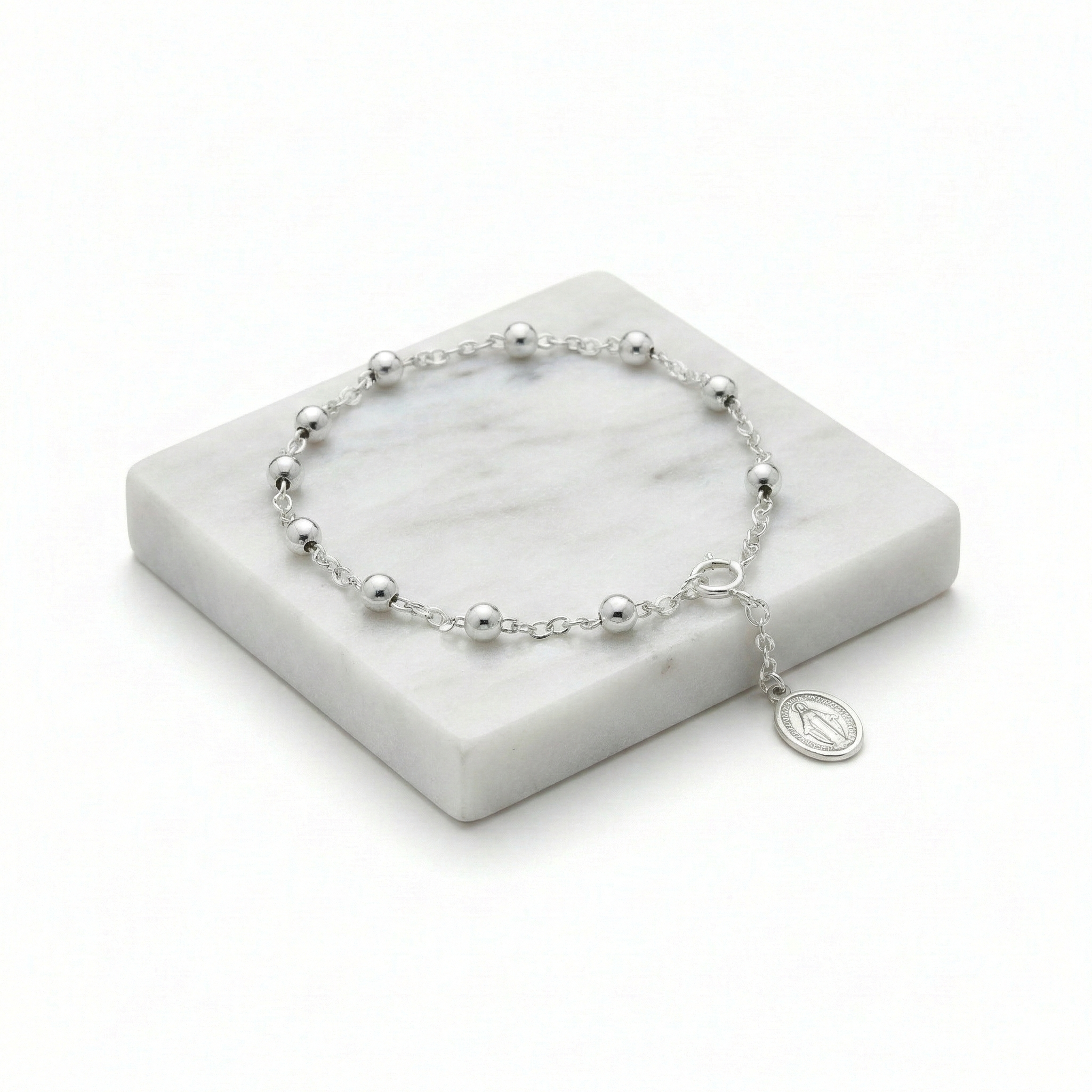 Biżuteria na rękę – codzienna bliskość