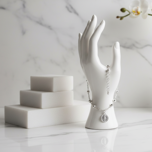 Różaniec srebrny – bransoletka na rękę z Medalikiem św. Benedykta pr. 925, 2,7 g