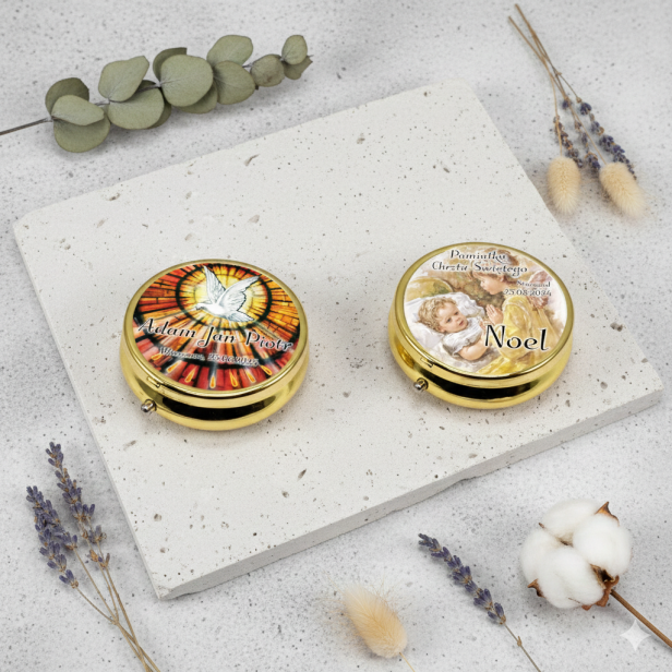 dwa projekty do wyboru -Różaniec z medalikiem św. Benedykta w złotym pudełeczku – pamiątka Chrztu Świętego