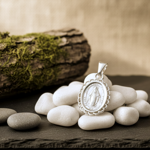 Medalik srebrny, pr. 925 – Matka Boska Niepokalana Cudowny Medalik z koroną 2,3 g