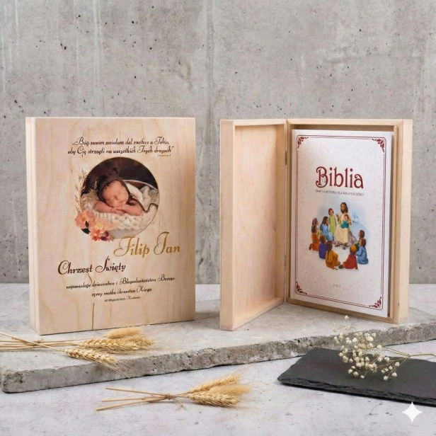 Biblia w drewnianym pudełku XL z nadrukiem zdjęcia – Pamiątka Chrztu Świętego