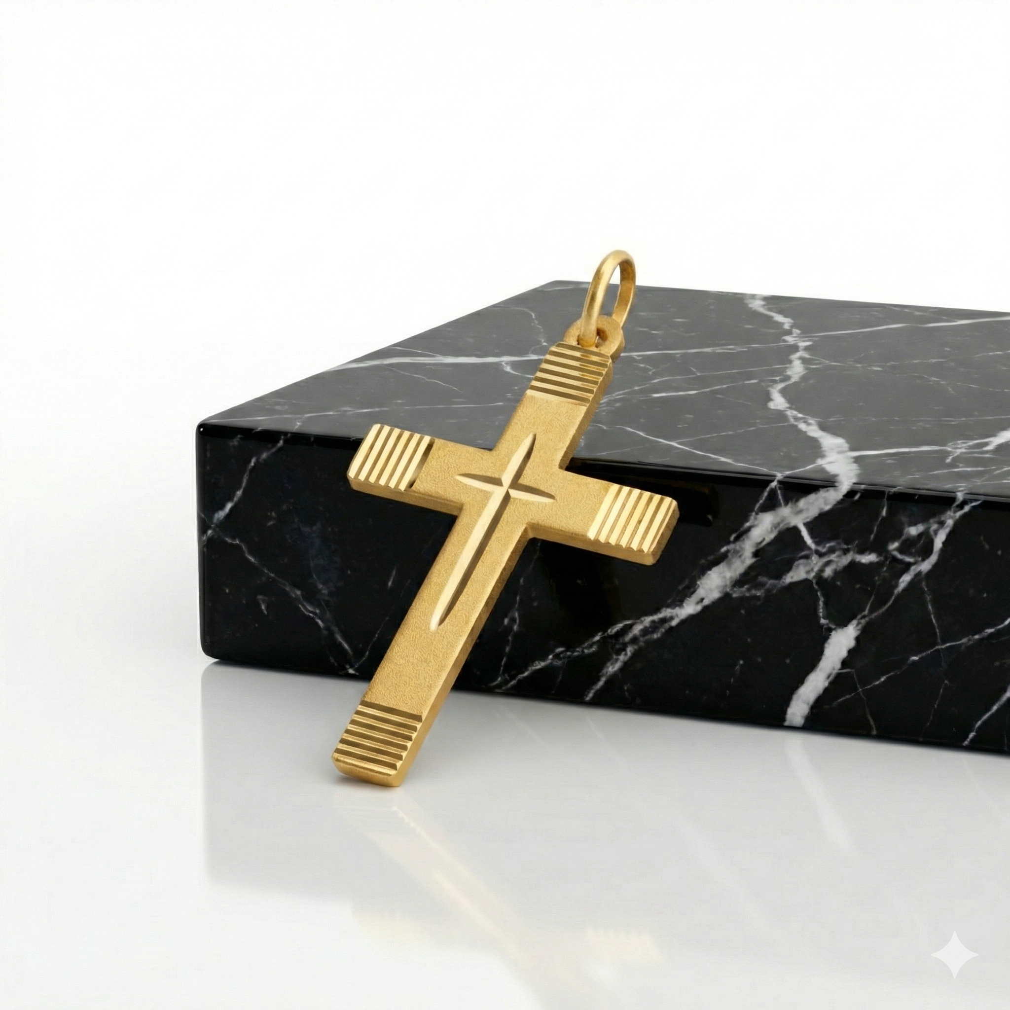 Złoto próba 585 – luksus i duchowa pamiątka