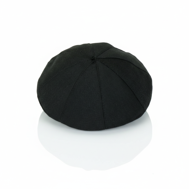 Klasyczna czarna piuska 17 cm