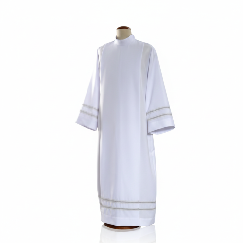 Alba kapłańska biała – haft maszynowy, krój rzymski | Szaty liturgiczne
