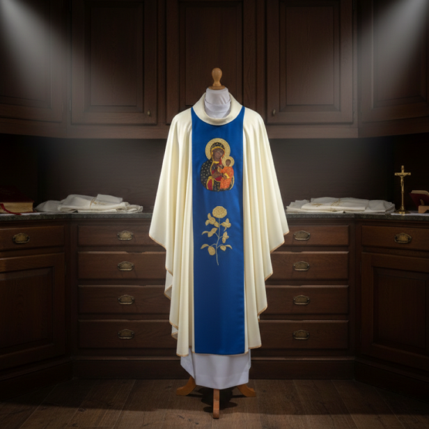 Ornat Matka Boża Częstochowska – haftowany z elementami malowanymi | Szaty liturgiczne