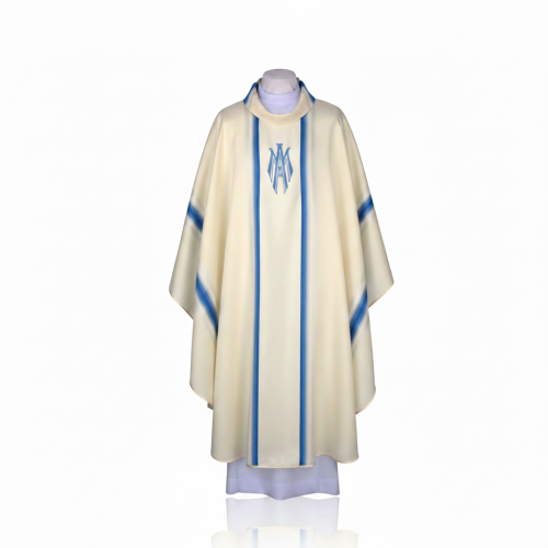 Ornat Maryjny z ozdobnej tkaniny – subtelny haft monogramu