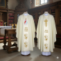 Ornat Jezus Miłosierny – haftowany wizerunek | Szaty liturgiczne