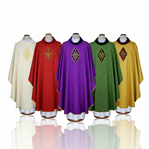 Ornat haftowany z aksamitną aplikacją – 5 kolorów liturgicznych