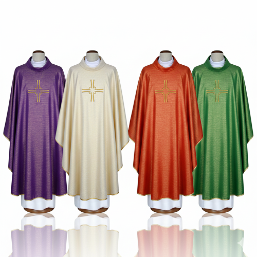 Ornat z wypukłym haftem krzyża – tkanina przetykana złotą nicią (4 kolory)