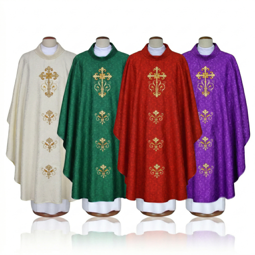 Ornat adamaszkowy z haftem krzyża – 4 kolory liturgiczne