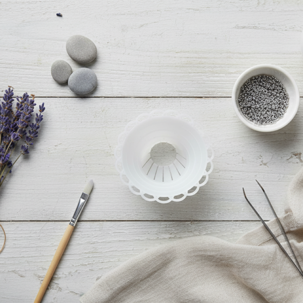 aranżacja Okapnik biały – osłonka na gromnicę