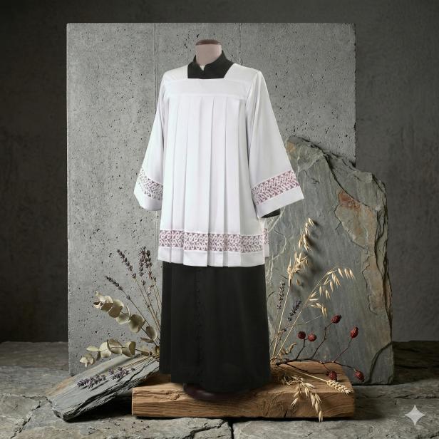 Komża kapłańska z kanonicką podbitką | Szaty Liturgiczne