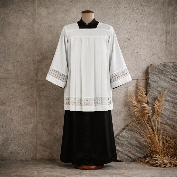 Komża kapłańska ecru z wełny – tropik 45% wełna | Szaty Liturgiczne