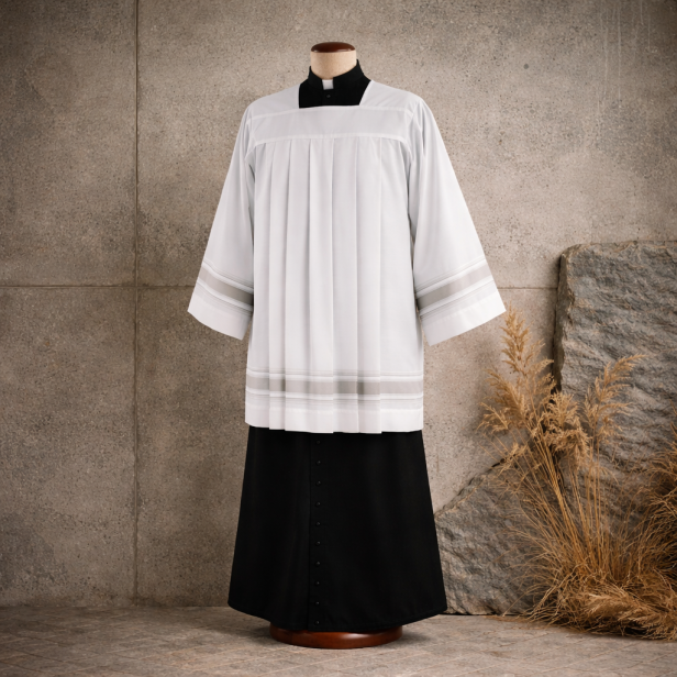 Komża kapłańska śmietankowa – wiskoza premium | Szaty Liturgiczne