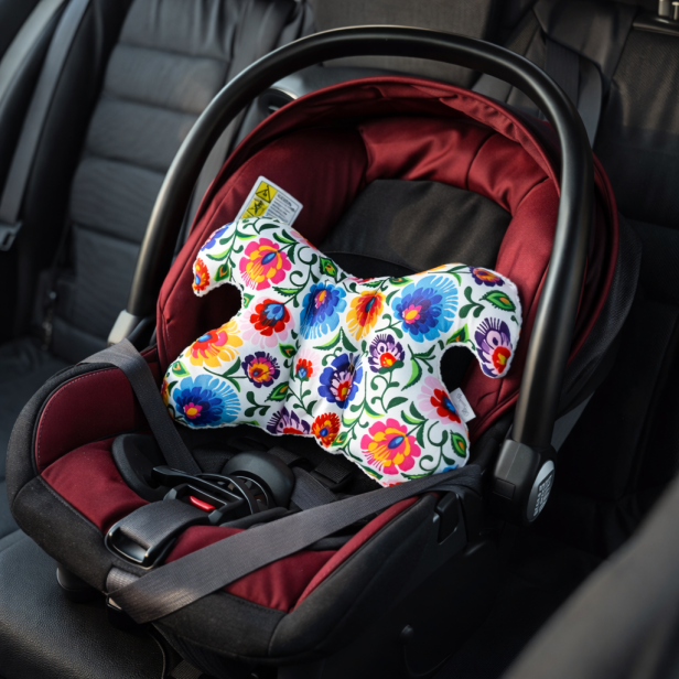 Poduszka antywstrząsowa MOTYLEK MINKY – do wózka i fotelika | Linia FolkStyle®