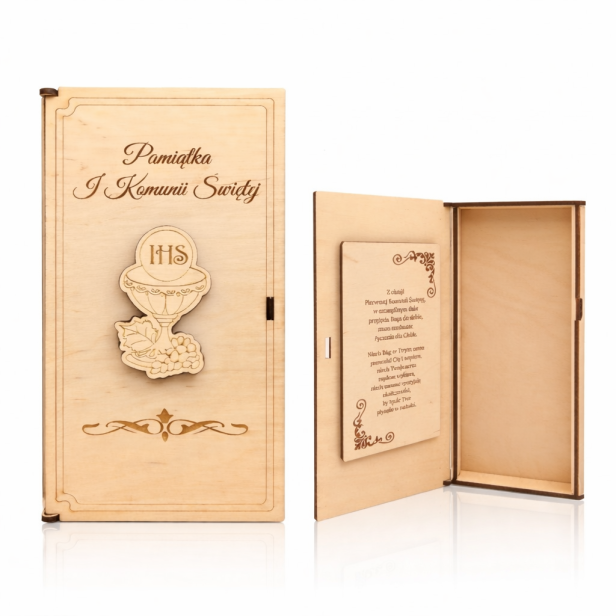 Drewniane pudełeczko komunijne z grawerem – pamiątka I Komunii Świętej