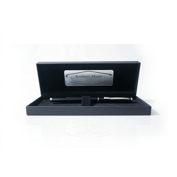 Pióro kulkowe Pierre Cardin czarne w pudełku – elegancki zestaw z grawerem