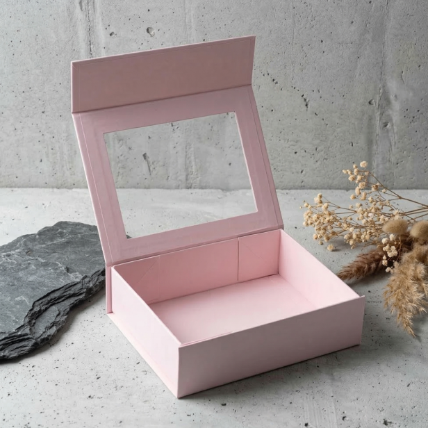 Pudełko magnetyczne B6 różowe z okienkiem 20×15×5,5 cm – pudełko prezentowe | MAGNETIC BOX™