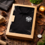 Pudełko prezentowe - Koszulka patriotyczna POLO Orzeł Polski – czarna | SacrumStyle™