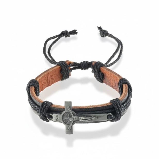 Bransoletka skórzana z krzyżem św. Benedykta – czarna, naturalna skóra, symbol ochrony 17,5 cm