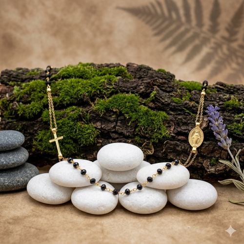 Srebrny pozłacany naszyjnik różańcowy pr. 925 z czarnymi kamieniami