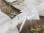 zdobienie srebrne - aranżacja Świeca „Crystal Grace – Koronka” – gromnica z wisiorkiem Preciosa®