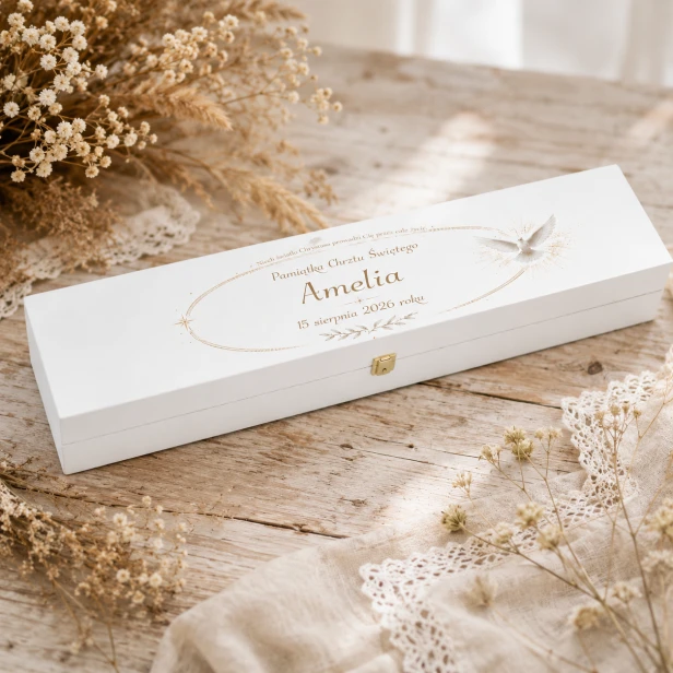 Pudełko drewniane na świecę LUMEN™ – personalizowana pamiątka Chrztu Świętego