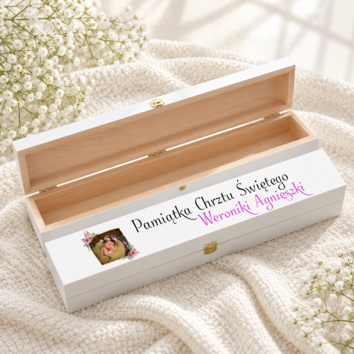 Personalizowane drewniane pudełko na świecę chrzcielną
