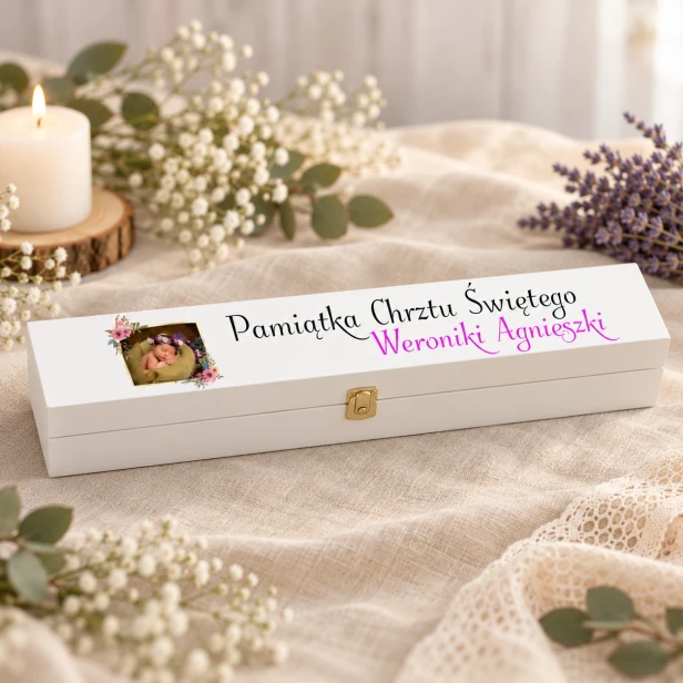 Personalizowane pudełko pamiątkowe na świecę chrzcielną