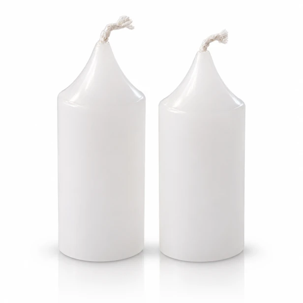 Minimalistyczny duet białych świec